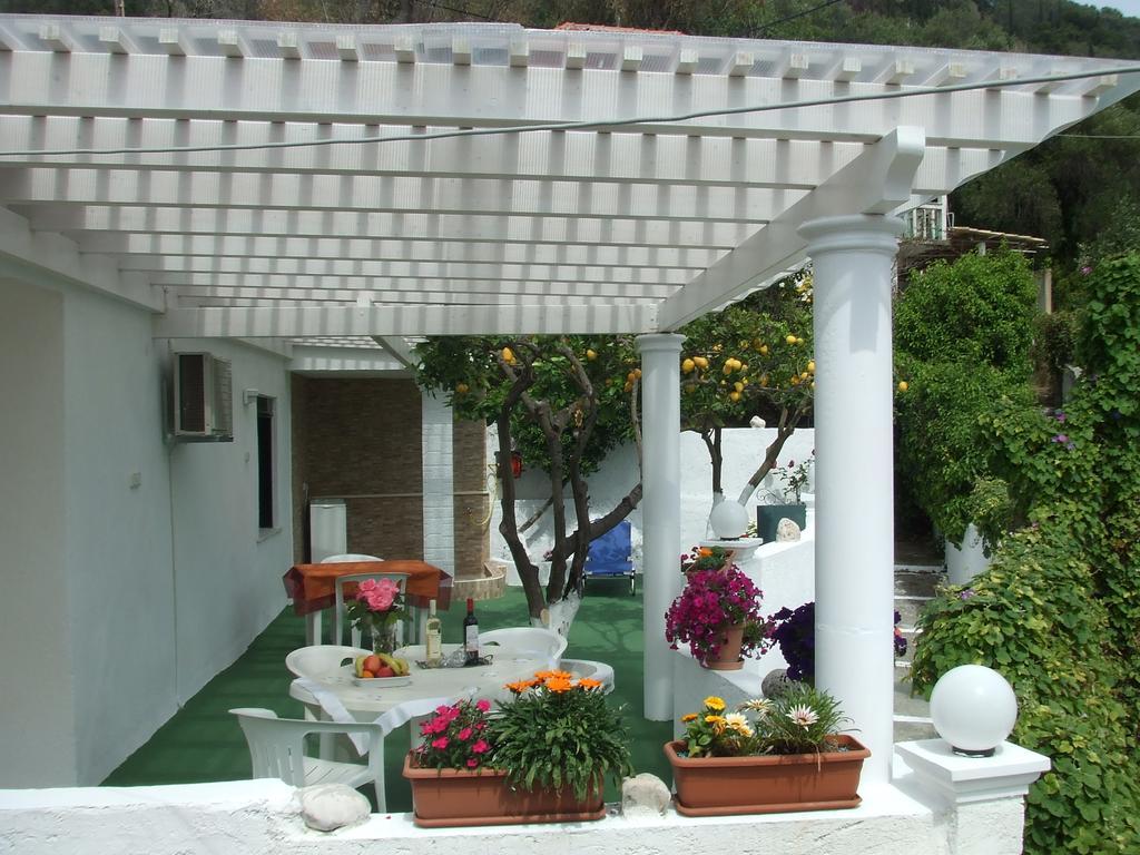 Agathi Beach House Агиос-Гордиос Экстерьер фото