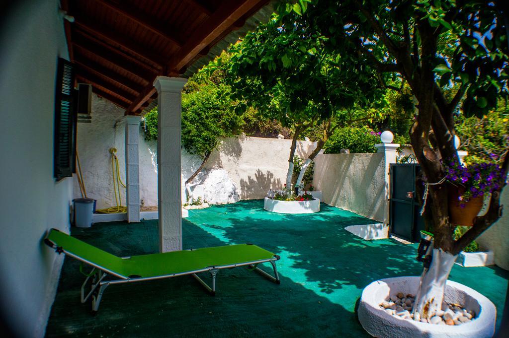 Agathi Beach House Агиос-Гордиос Экстерьер фото