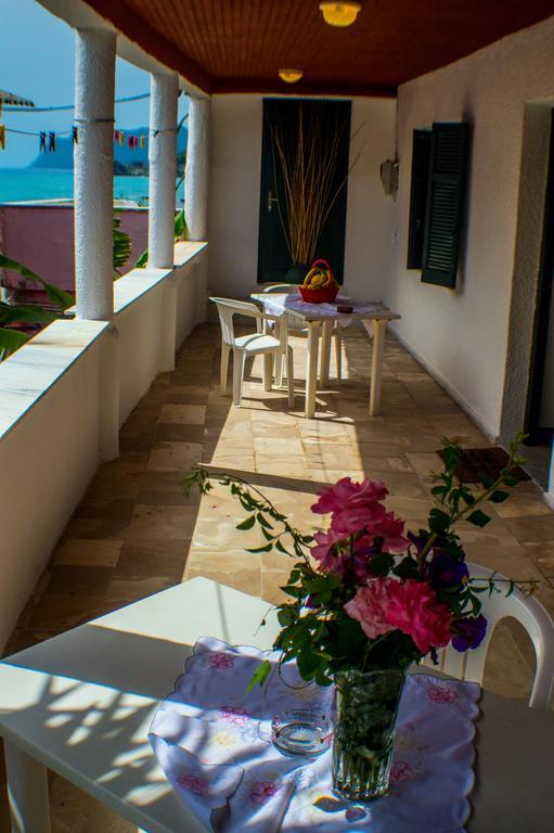 Agathi Beach House Агиос-Гордиос Экстерьер фото